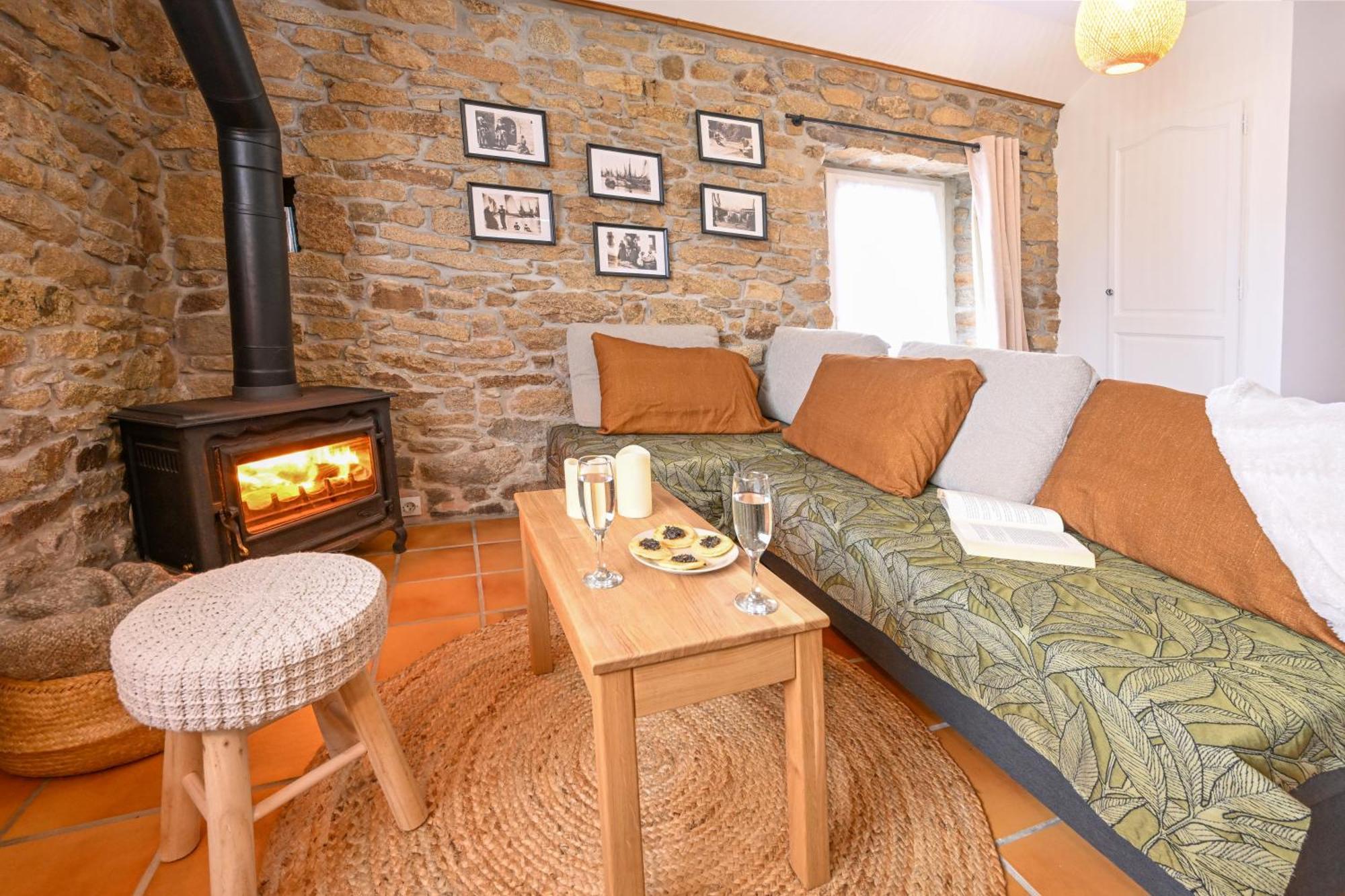 Ker Gana Sauna, Jacuzzi, Poele A Bois Plourin  외부 사진